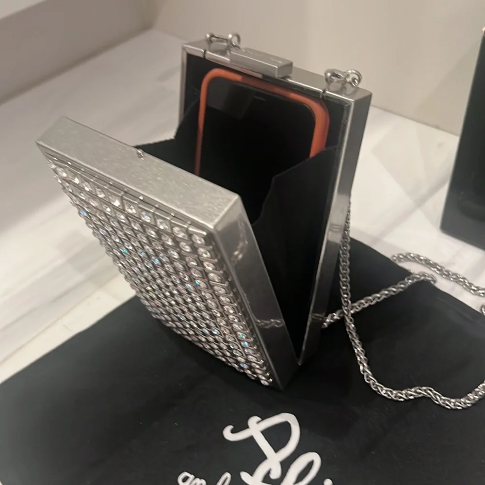ALICE & OLIVIA stunning, silver rhinestone clutch or crossbody purse-LIKE NEW! - Picture 7 of 10